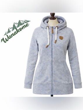 Wanakome. Adventure. Gray Zip-Up Hoodie | Warm & Cozy. Women
XL.
Like new.